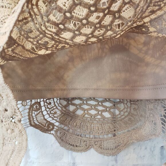 ULTRA PINK Cap Sleeve Lace/Crochet Top - Picture 6 of 10